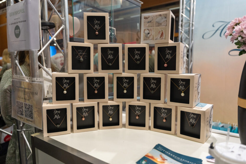 Messestand des Tierkrematoriums Lebring auf der Pferd Wels Pferdefachmesse 2025